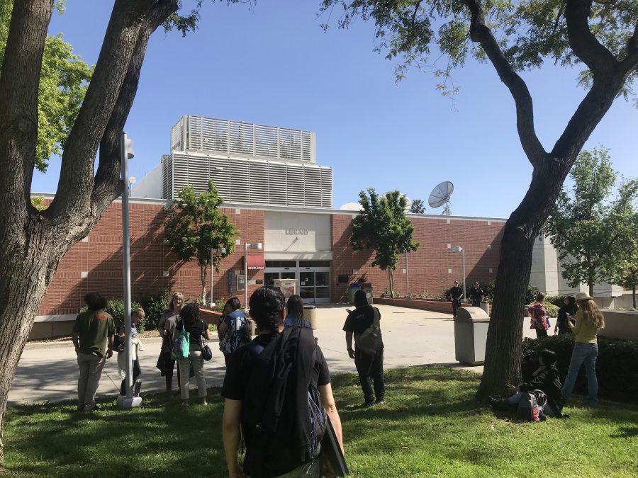 Students outside of Building 6 following evacuation. Photo Credit: Miranda Virgen/ SAC.Media