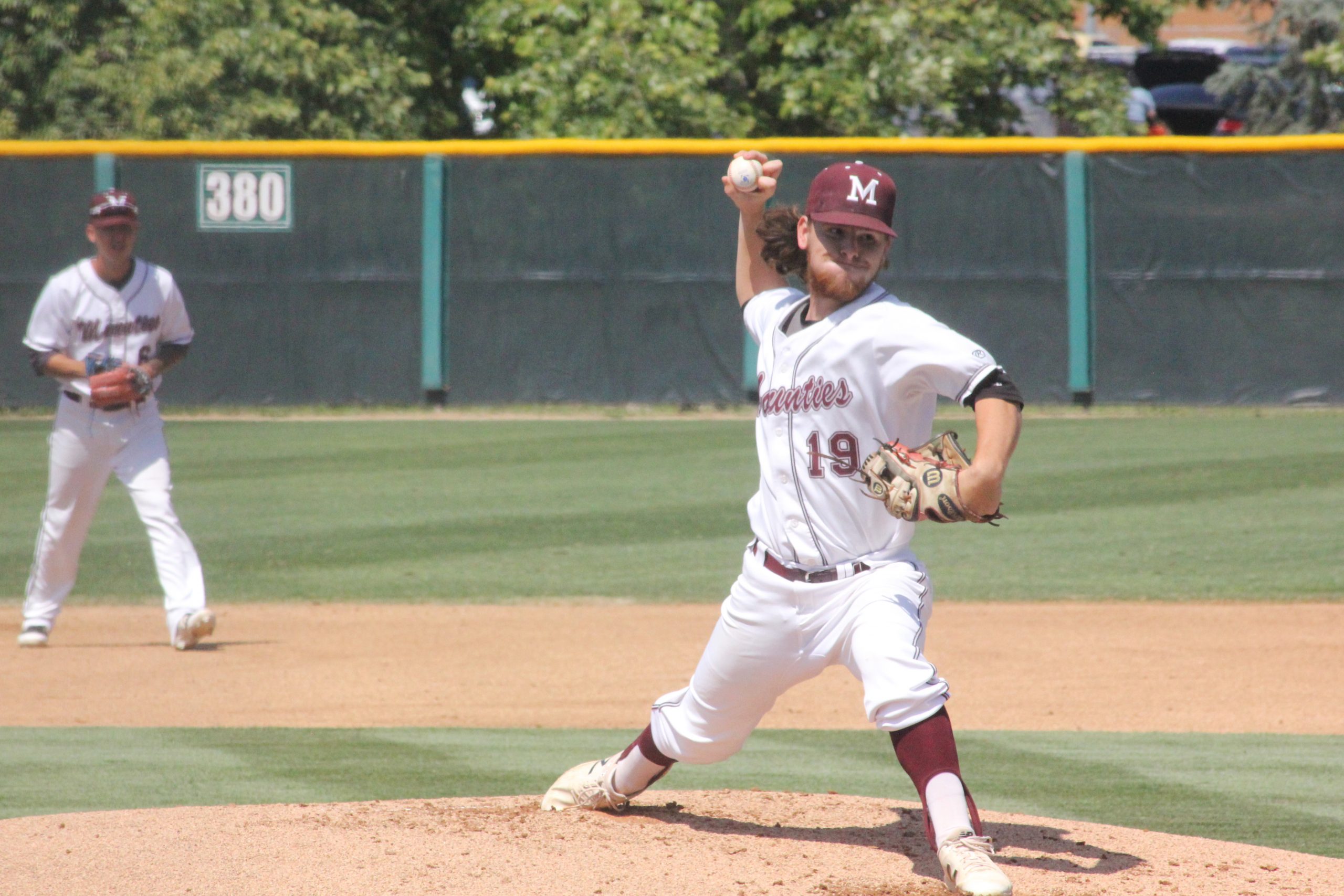 Baseball Bounces Back, Advances to Super Regionals SACMedia