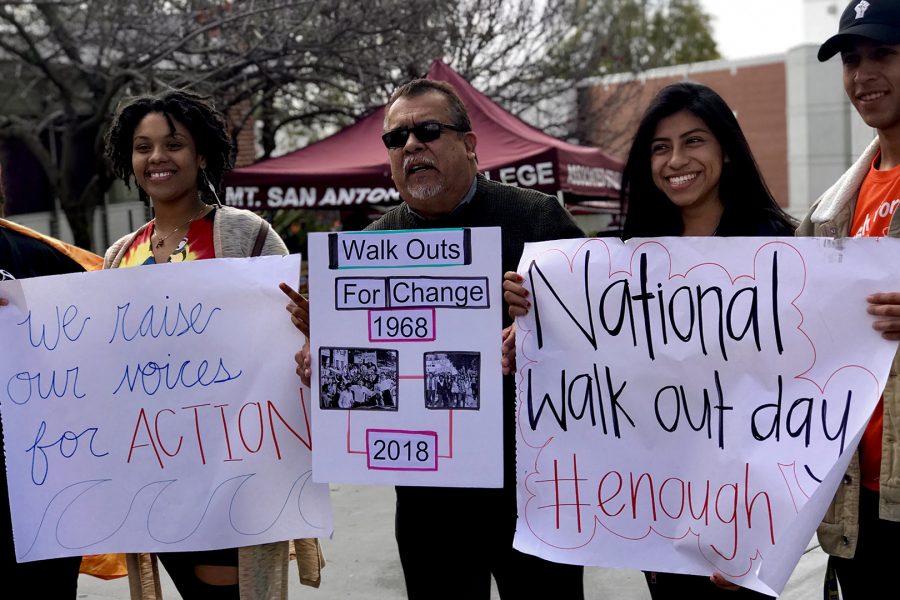 Students+and+staff+at+Mt.+SAC+join+the+national+walkout+in+memory+of+the+Parkland+shooting.+Photo+by+Daniela+Maldonado%2FSAC+Media.