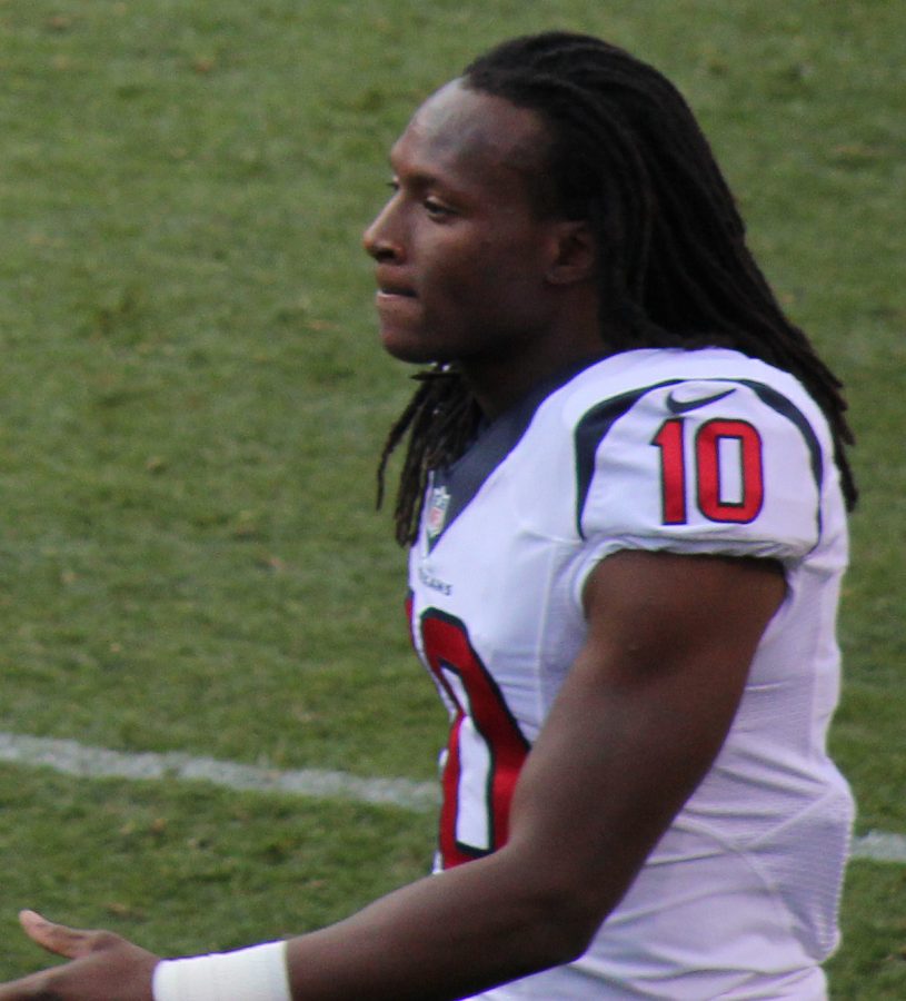 Arizona Cardinals wide receiver DeAndre Hopkins (formerly of the Houston Texans). Photo By Jeffrey Beall - Own work, CC BY 3.0, https://commons.wikimedia.org/w/index.php?curid=34950343