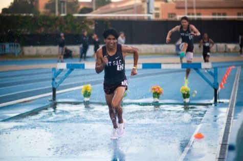 Andrew Villeda racing for the finish line in the steeplechase event at the Bob Larson Distance Carnival hosted at UCLA on March 25.