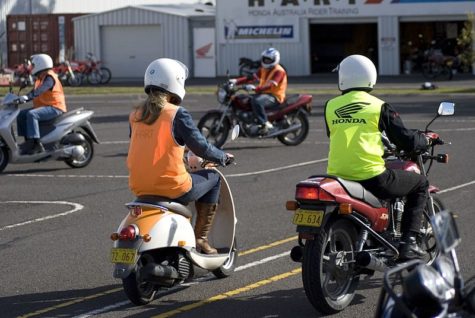 Beginners motorcycle rider training. Via thomasrdotorg/WikiCommons