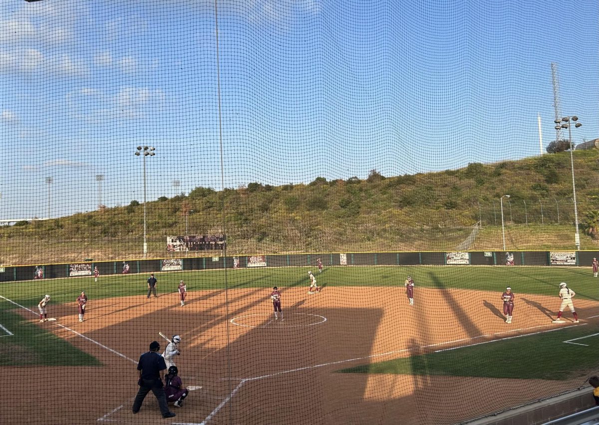 SAC softball faces off with Bakersfield.