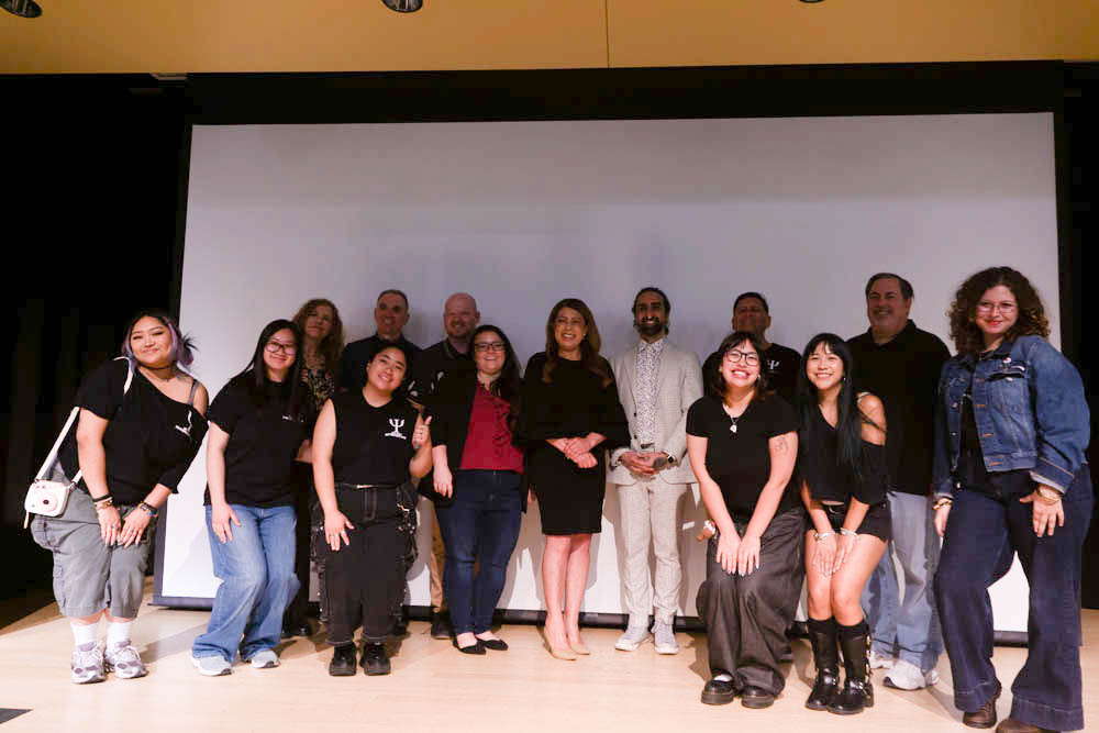 Psychology department and Psych Day attendees taking a group photo. 